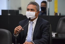 Deputado Francisco Tenório questiona flexibilização da quarentena