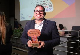 Assessor da Secult é homenageado no Prêmio Odete Pacheco por atuação na comunicação cultural