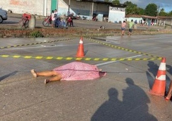 Gestante e feto de 8 meses morrem após colisão entre moto e ônibus