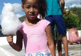 Mãe mata filha e arranca os olhos e a língua da criança com tesoura