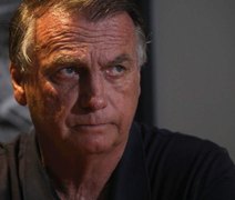 Bolsonaro passa por nova consulta de urgência e cancela agendas em todo o mês de julho