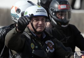 Governo de SP multa Bolsonaro e o filho por não usarem máscara em motociata