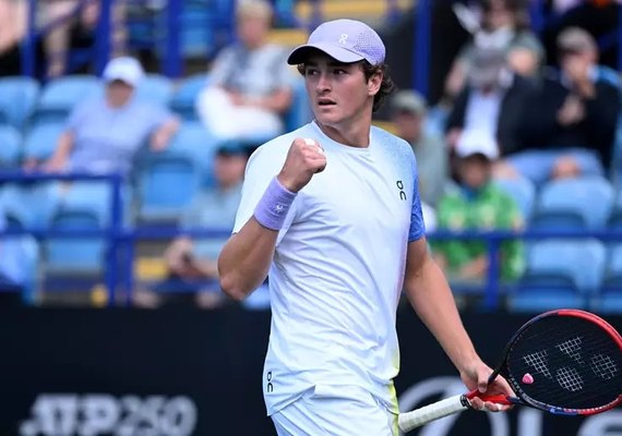 João Fonseca bate britânico na estreia e se torna o mais jovem a vencer em Wimbledon desde Alcaraz