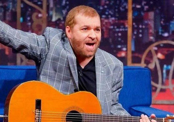 Projeto Seis & Meia chega a mais uma edição em Penedo com show de Peninha