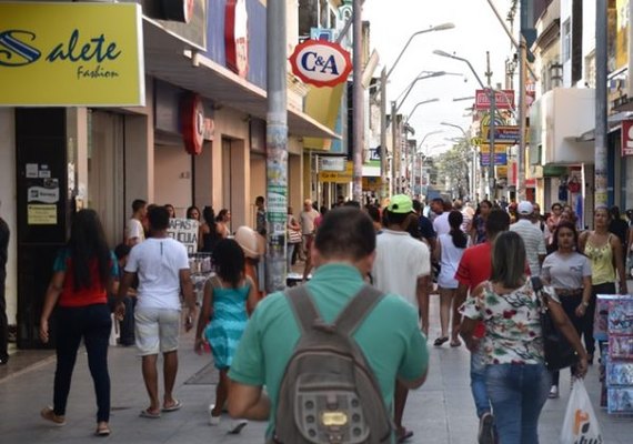 Em um ano, consumo das famílias aumenta em mais de 30%