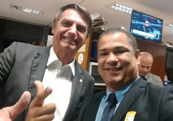 Agente da PF quer “aposentar” Benedito de Lira e Renan Calheiros