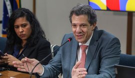 Haddad cobra do Congresso solução para supersalários no funcionalismo