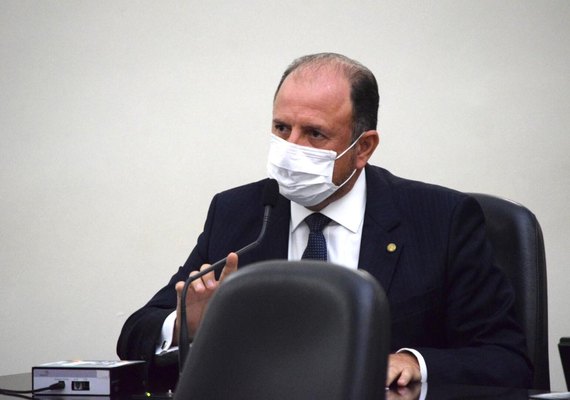 Deputado defende funcionamento de igrejas e templos durante quarentena