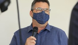 Piso salarial do professor será implantado em AL este mês