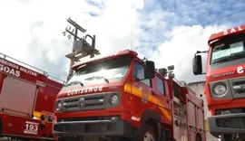 Princípio de incêndio atinge prédio abandonado no centro de Maceió