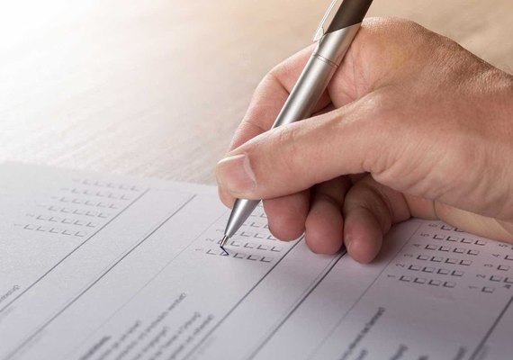 Concursos públicos abrem 483 vagas em todo o país nesta segunda