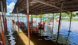 Defesa Civil de Penedo orienta desocupação da Prainha de Penedo