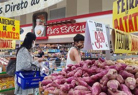 Poder de compra das famílias mais pobres é reduzido pela alta do dólar