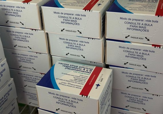 Alagoas recebe 12.430 doses da vacina contra o Vírus Sincicial Respiratório (VSR)