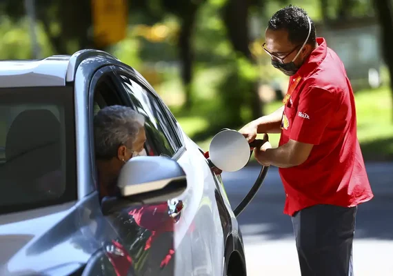 Preço da gasolina e do diesel sobem nesta quinta com novo ICMS