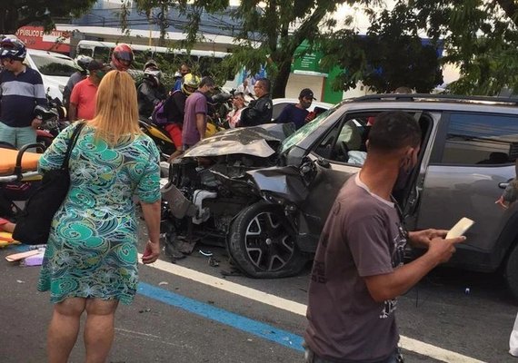Acidente na Fernandes Lima: delegada ouve vítima e testemunhas esta semana