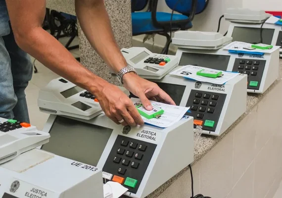 TRE-AL inicia preparação das mídias que serão usadas nas urnas nas Eleições 2026