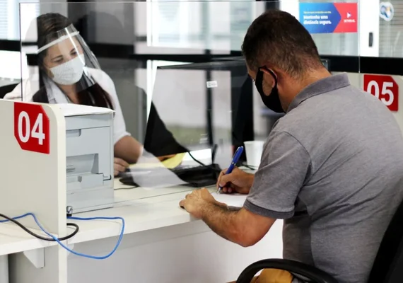 Detran/AL determina volta de servidores vacinados com as duas doses ao trabalho