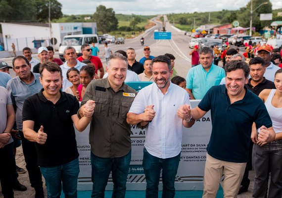 Paulo Dantas inaugura trecho da duplicação da rodovia AL-220 em Batalha