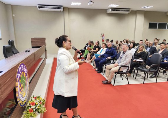 Secretária da Fazenda debate sobre sistema de arrecadação estadual e execução fiscal