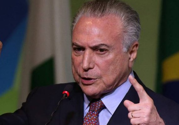 Temer chega ao Planalto para reunião sobre paralisação de caminhoneiros