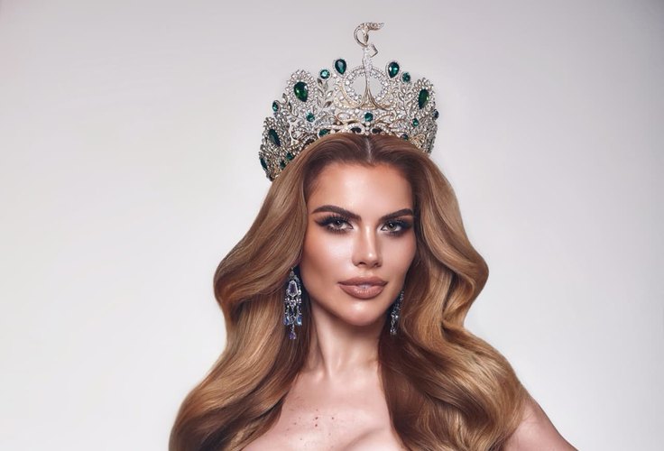Miss Grand Brasil 2026, Paula Assunção, embarca rumo à Tailândia em busca da coroa para o Brasil