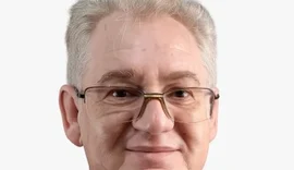 Designer e chargista alagoano é premiado em salão nacional de humor