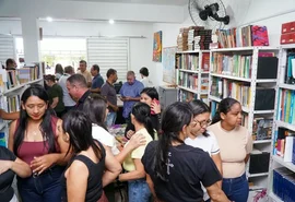MVV entrega livros e equipamentos na reabertura da Biblioteca de Craíbas