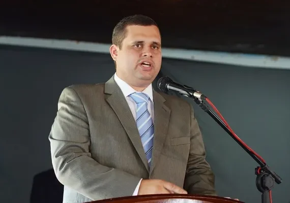 Eleito com mais 45 mil votos, Fernando Pereira vai de Rodrigo e Bolsonaro no 2o turno