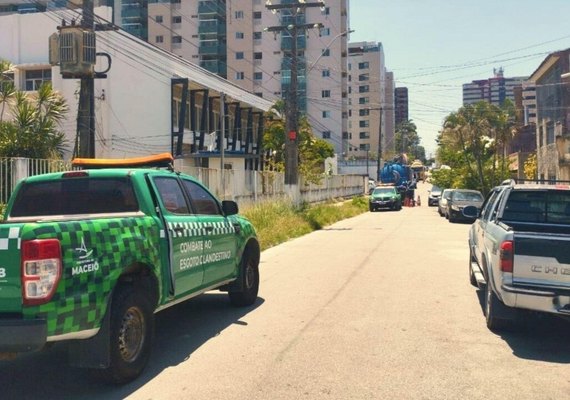 Operação identifica descarte irregular de esgoto em galeria pluvial em Maceió