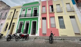 Imóveis do Centro Histórico de Penedo ganham pintura e revitalização