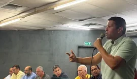 Rodrigo chega a acordo com servidores de Maceió: reajuste será de 6%