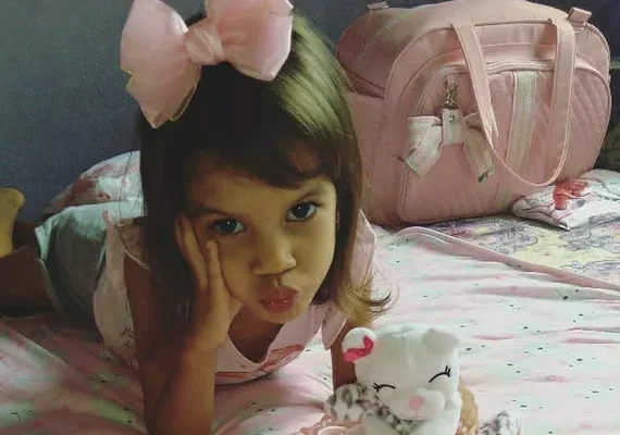 Morre criança de 05 anos que foi espancada por pai e madrasta