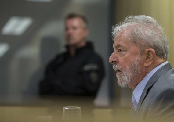 Lula pede suspensão de processo ao STF