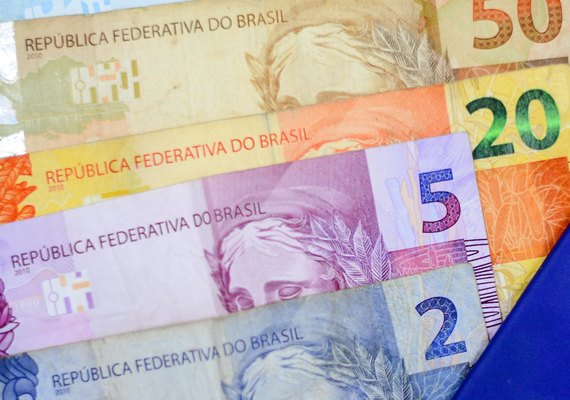 Paulo Dantas anuncia antecipação dos salários dos servidores públicos