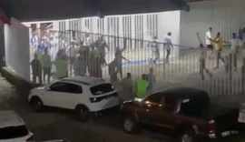 Vídeo: Homem efetua disparos em clássico entre CRB e CSA, no Rei Pelé