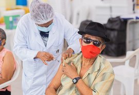 Arapiraca inicia vacinação de idosos de 60, 61 e 62 anos a partir deste sábado (03)