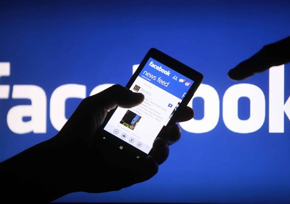 Facebook corre o risco de perder receita de R$ 72,3 mil por hora ao ter seus serviços digitais fora do ar