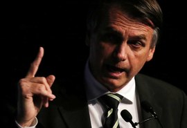 Aqui no Brasil não existe isso de racismo, diz Bolsonaro