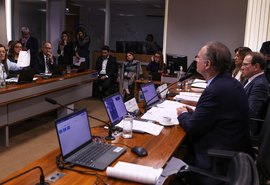 Senadores cobram transparência sobre socorro bilionário ao BRB