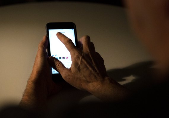 “Se quiser nudes, me chama no zap”: jovem é investigado por publicar foto de partes intimas da ex-namorada