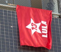 Em Recife, prédio com bandeira de Lula é antigido por tiros