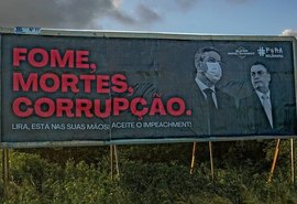 Em Arapiraca, outdoors cobram de Lira a análise de impeachment de Bolsonaro
