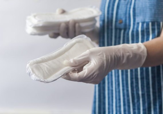 JHC veta distribuição gratuita de absorventes menstruais a mulheres de baixa renda de Maceió
