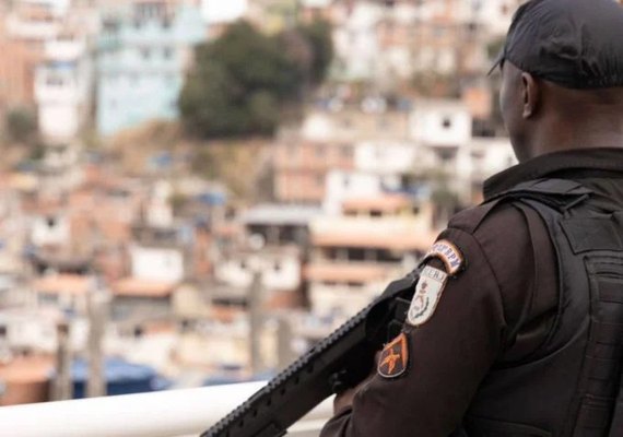 PM ocupa cinco comunidades do Complexo de Israel, no Rio