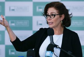 Carla Zambelli renuncia ao mandato e Câmara dará posse ao suplente