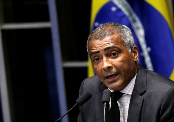 Romário lança PL que proíbe punição a atletas por manifestação política