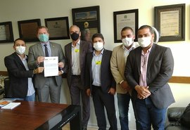 Marx Beltrão defende continuidade do Programa do Leite