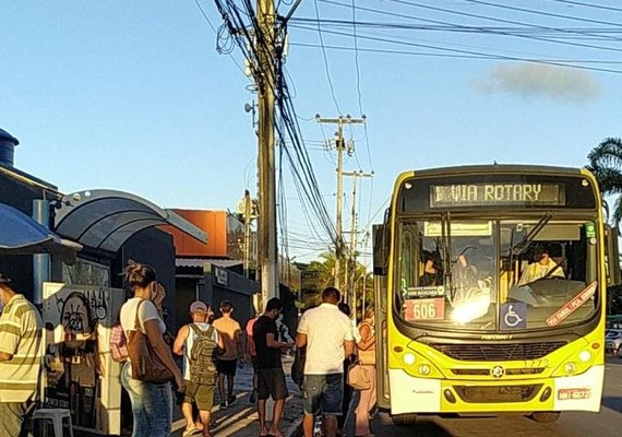 SMTT apura conduta das empresas de ônibus diante da superlotação