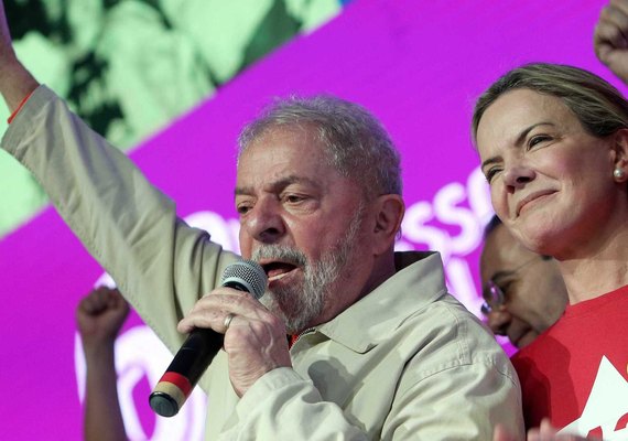Lula avalia desistir de pedido de soltura para barrar discussão no STF